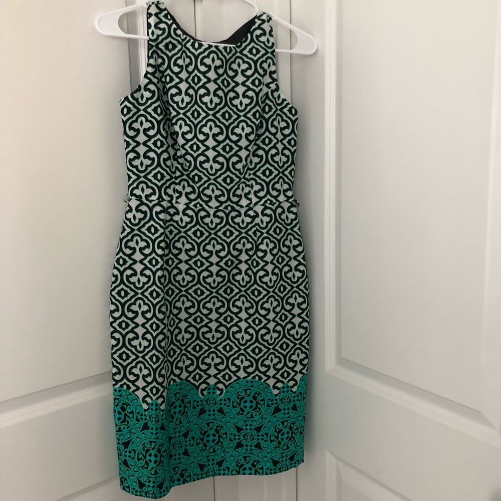 chic dress - size 4P